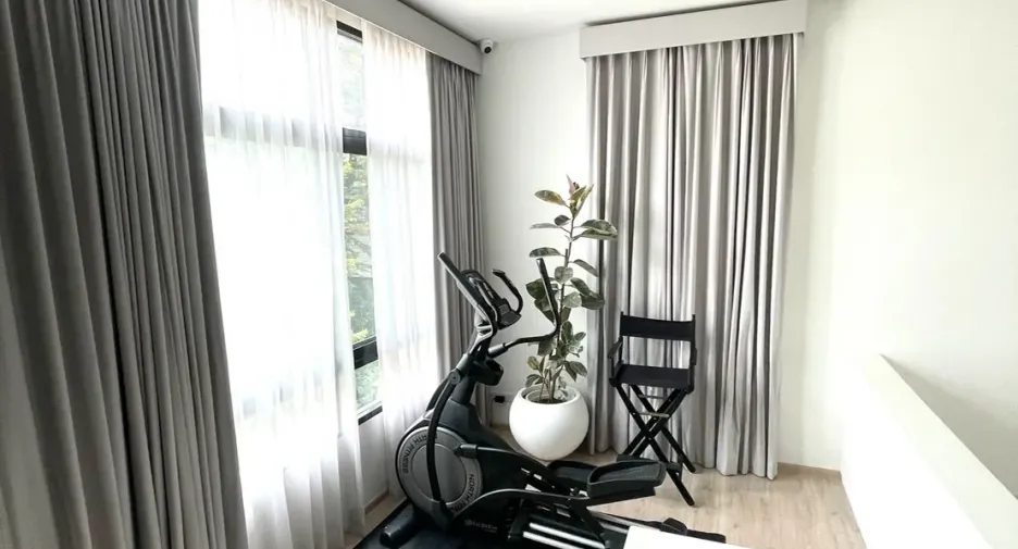 For sale 3 bedrooms townhouse in Suan Luang, Bangkok