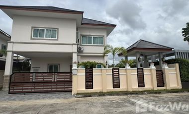 À louer 4 chambres villa à Bang Lamung, Chonburi