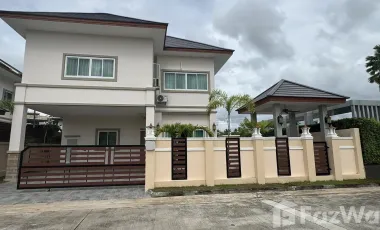 Villa en alquiler de 4 habitaciones en Bang Lamung, Chonburi