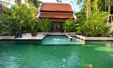 Villa en alquiler de 3 habitaciones en Sattahip, Chonburi