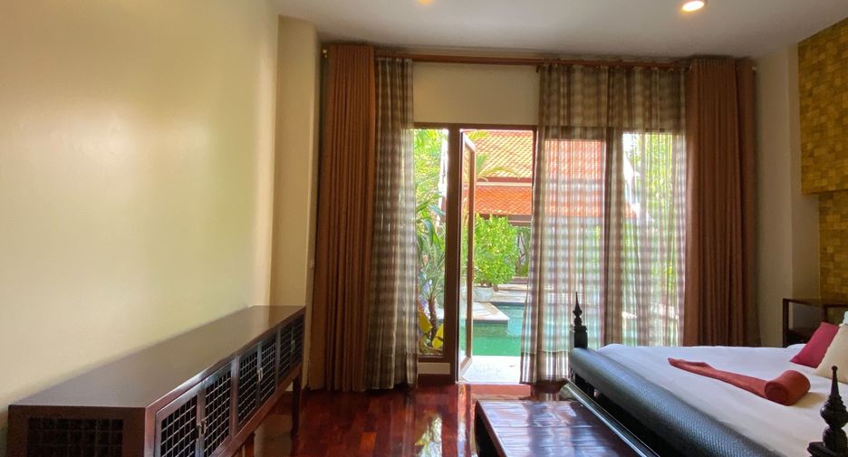 For rent 3 bedrooms villa in Sattahip, Chonburi