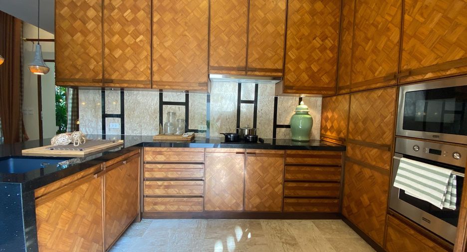 For rent 3 bedrooms villa in Sattahip, Chonburi
