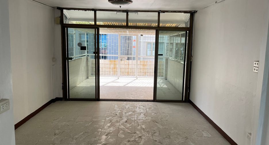 Reihenhaus zum Kauf mit 2 Zimmer in Chatuchak, Bangkok