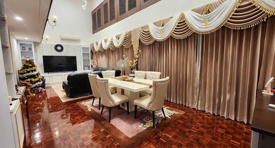 For rent 3 bedrooms condo in Bang Lamung, Chonburi