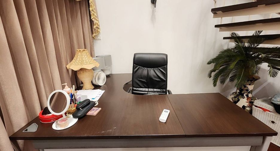 For rent 3 bedrooms condo in Jomtien, Pattaya