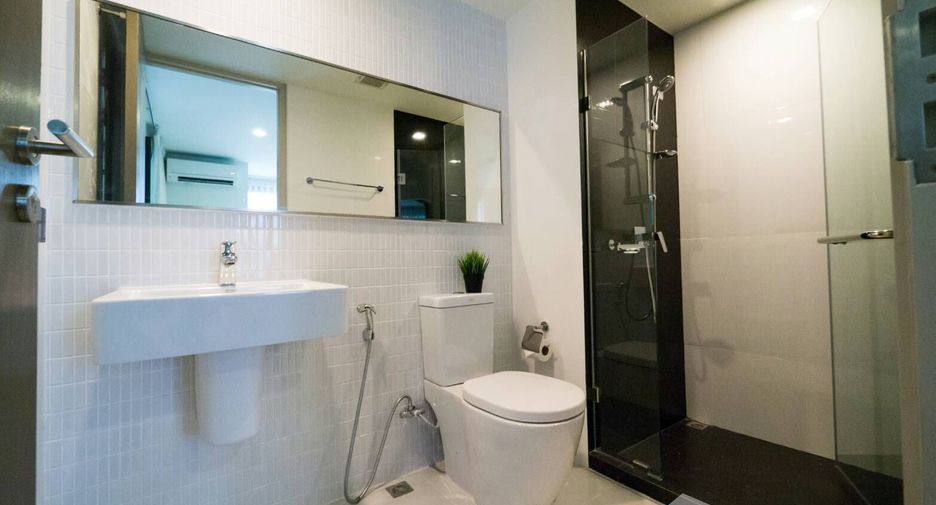 For sale 1 bed condo in Phra Khanong, Bangkok