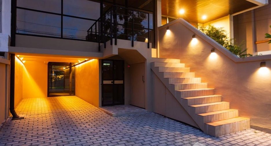 Reihenhaus zum Kauf und zur Miete mit 3 Zimmer in Watthana, Bangkok