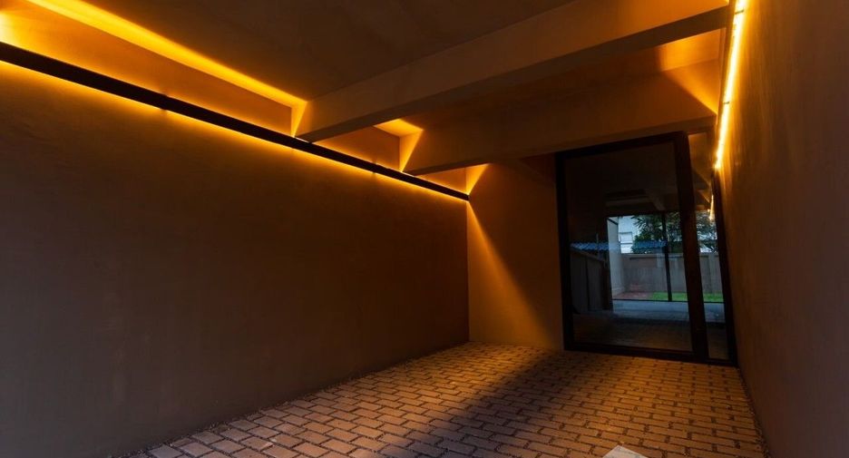 Reihenhaus zum Kauf und zur Miete mit 3 Zimmer in Watthana, Bangkok