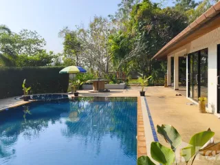 For sale 4 bedrooms villa in Mueang Chiang Rai, Chiang Rai