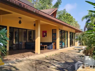 For sale 4 bedrooms villa in Mueang Chiang Rai, Chiang Rai