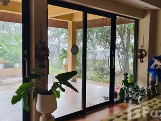 For sale 4 bedrooms villa in Mueang Chiang Rai, Chiang Rai