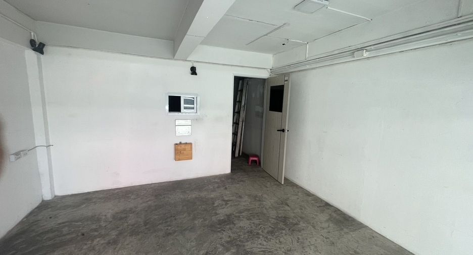 For sale retail Space in Bang Khen, Bangkok