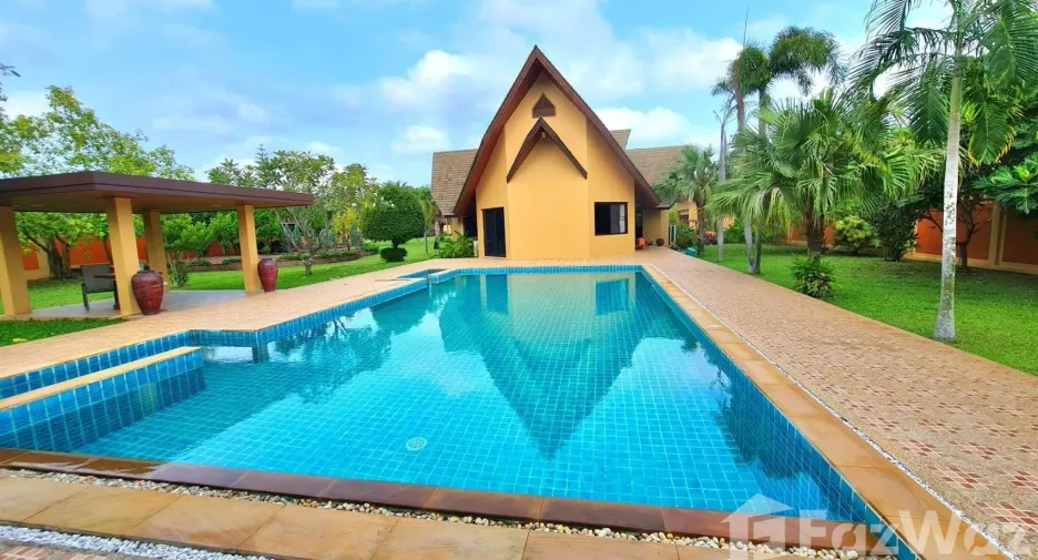 À vendre 6 chambres villa à Sattahip, Chonburi