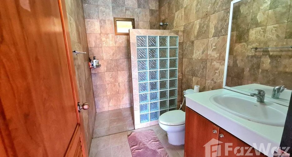 Продажа 6 спальни вилла в Банг Сарай, Паттайя