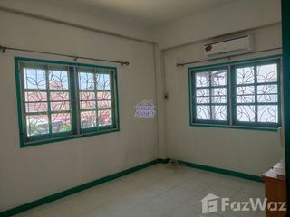 À vendre 6 chambres local commercial à Pak Kret, Nonthaburi