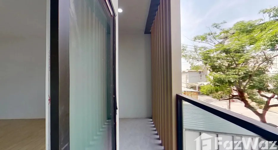 Casa adosada en venta de 4 habitaciones en Prawet, Bangkok