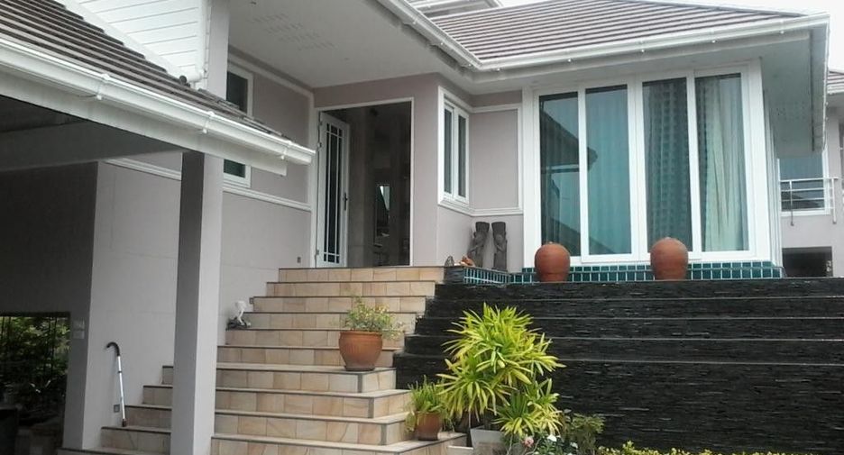 出售 5 卧室 别墅 在 Sattahip, Chon Buri