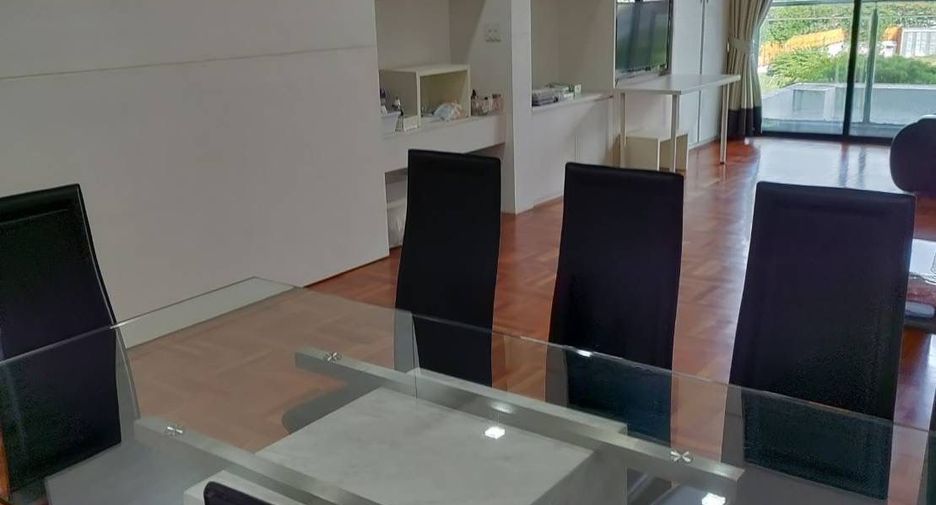 For sale 1 bed condo in Pathum Wan, Bangkok