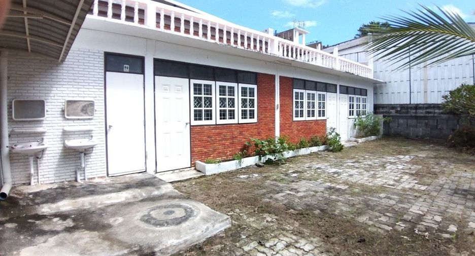 For sale 8 bedrooms house in Bang Kapi, Bangkok