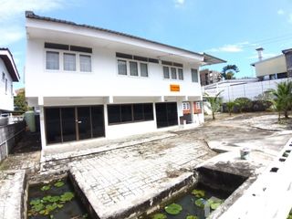 For sale 8 bedrooms house in Bang Kapi, Bangkok