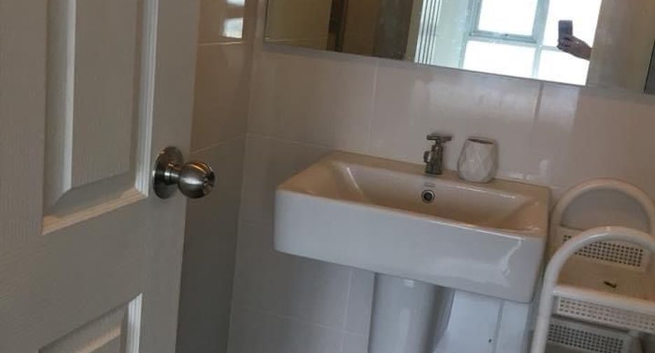 Продажа и аренда 2 спальни кондо в Хуаи Кхщанг, Бангкок