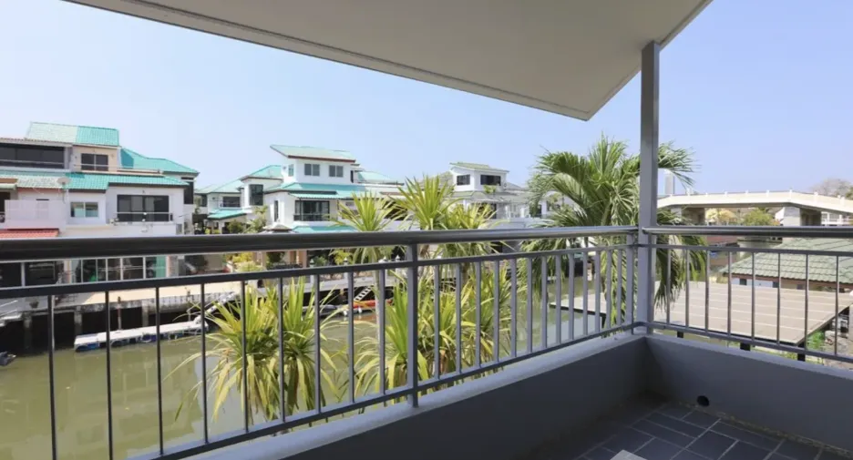 出售 2 卧室 独立屋 在 Sattahip, Chon Buri