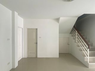 For sale 3 bedrooms townhouse in Lat Krabang, Bangkok
