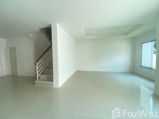 For sale 3 bedrooms townhouse in Lat Krabang, Bangkok