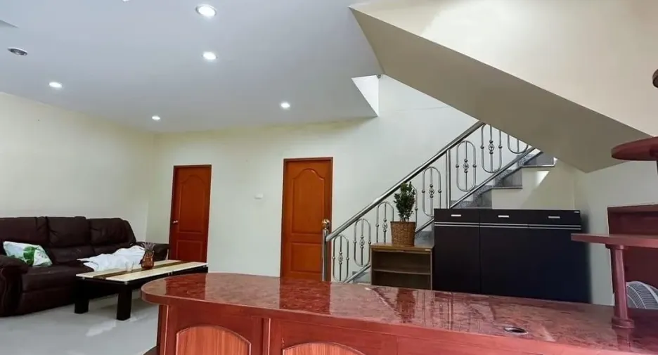 出租 4 卧室 独立屋 在 Bang Lamung, Chon Buri