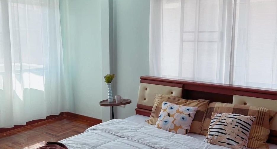Haus zur Miete mit 4 Zimmer in Bang Lamung, Chonburi