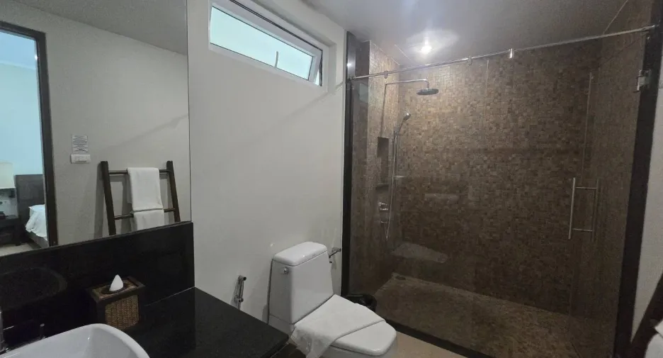 For sale and for rent 2 bedrooms condo in Mueang Phuket, Phuket