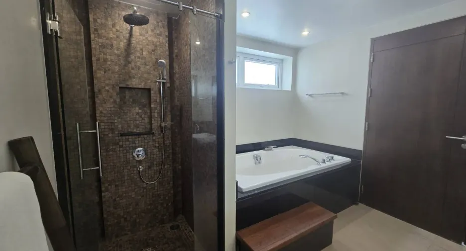 For sale and for rent 2 bedrooms condo in Mueang Phuket, Phuket