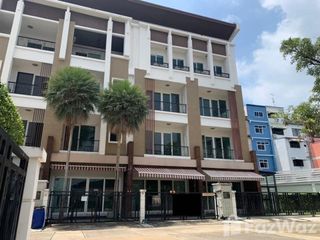 For sale and for rent 4 bedrooms townhouse in Phra Pradaeng, Samut Prakan