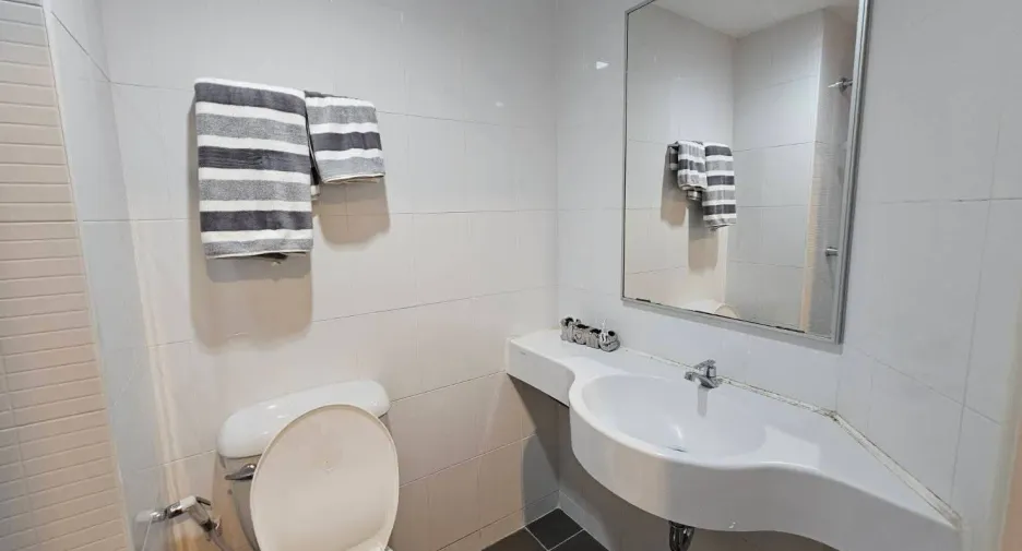 For sale studio condo in Bang Lamung, Chonburi