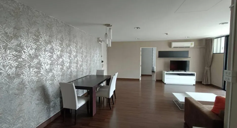 For sale and for rent 3 bedrooms condo in Watthana, Bangkok