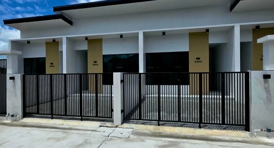For sale 2 bedrooms townhouse in Mueang Phuket, Phuket
