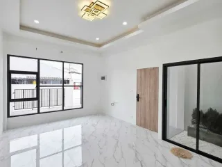 出售 2 卧室 联排别墅 在 Phuket Town, 普吉