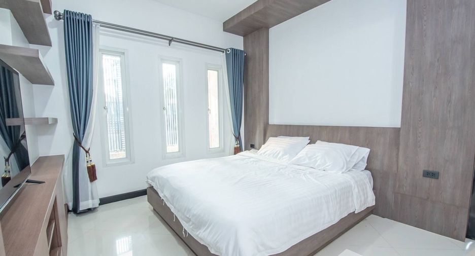 For rent 4 bedrooms villa in Huay Yai, Pattaya