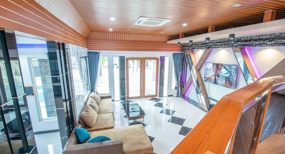 For rent 4 bedrooms villa in Huay Yai, Pattaya
