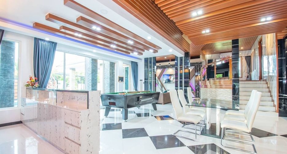 For rent 4 bedrooms villa in Huay Yai, Pattaya