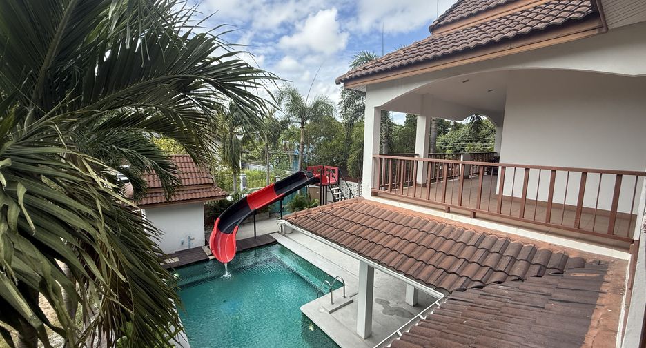 For rent 4 bedrooms villa in Bang Lamung, Chonburi