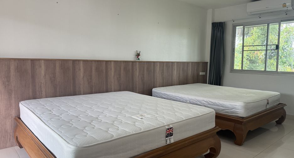 À louer 4 chambres villa à Bang Lamung, Chonburi