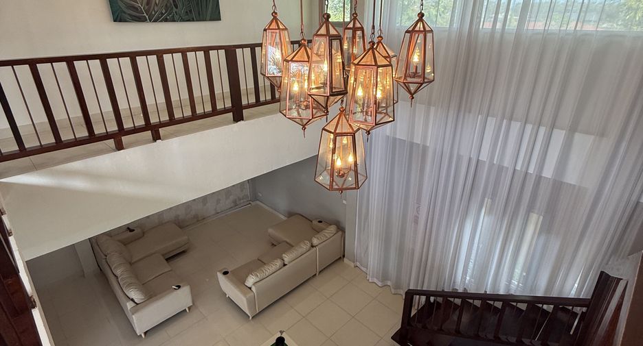 For rent 4 bedrooms villa in Bang Lamung, Chonburi