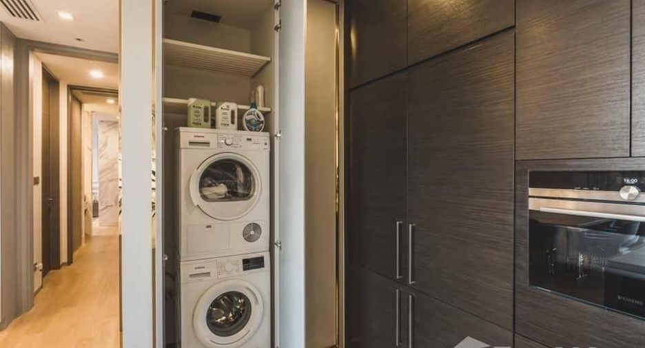 Condo en venta y en alquiler de 2 habitaciones en Sathon, Bangkok