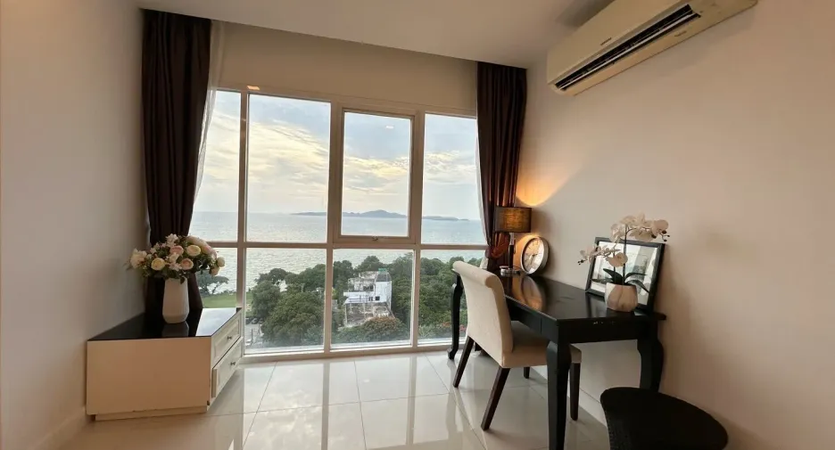 For rent 2 bedrooms condo in Bang Lamung, Chonburi