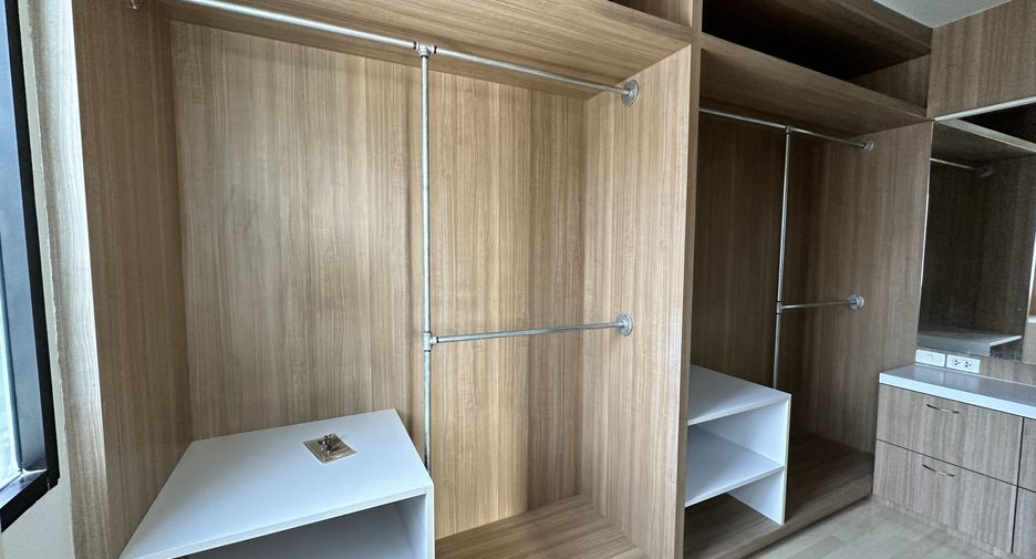 For sale 3 bedrooms townhouse in Sai Mai, Bangkok