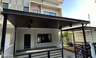 For sale 3 bedrooms townhouse in Sai Mai, Bangkok