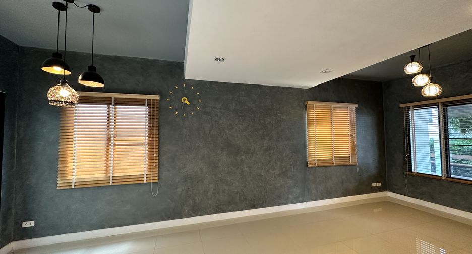 For sale 3 bedrooms townhouse in Sai Mai, Bangkok