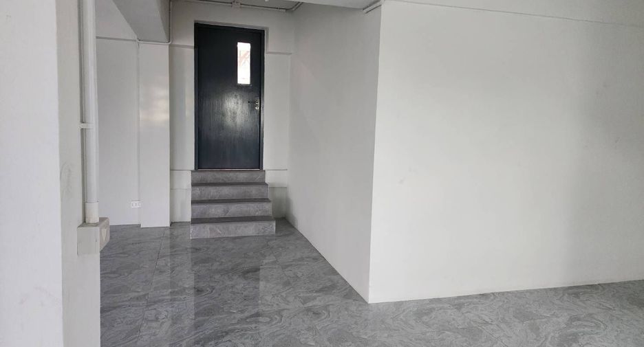 For sale studio house in Si Racha, Chonburi