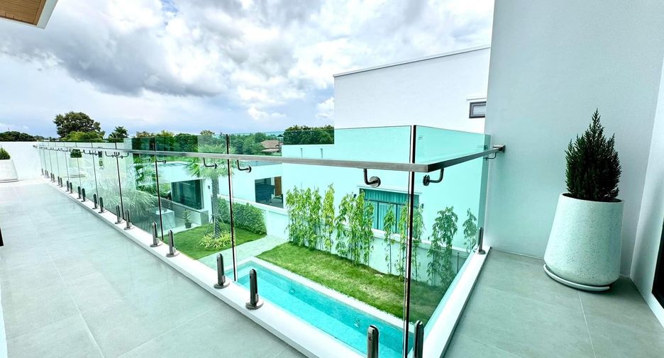 Villa en venta de 4 habitaciones en Bang Lamung, Chonburi